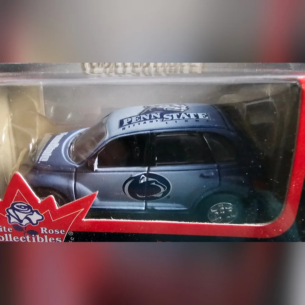2001 White Rose Collectibles 1:58-scale diecast model of a Penn State PT Cruiser